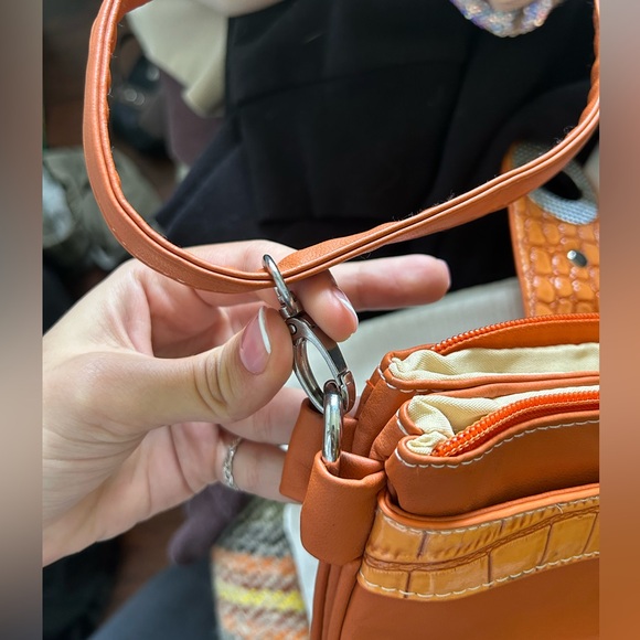 Vintage orange snake skin purse - Picture 4 of 8